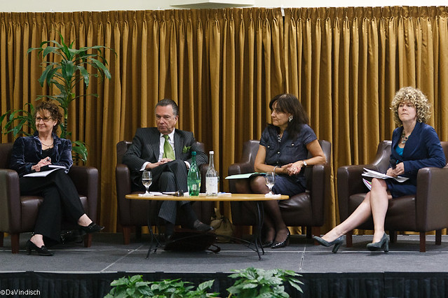 Discussion Panel on the presence of Women on Boards
